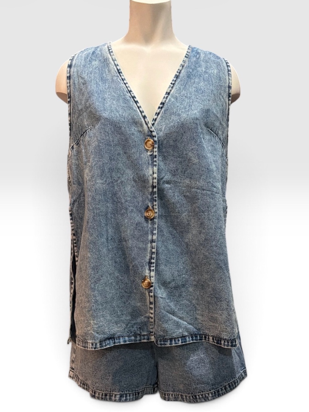 Commense Denim side slit top with matching shorts
